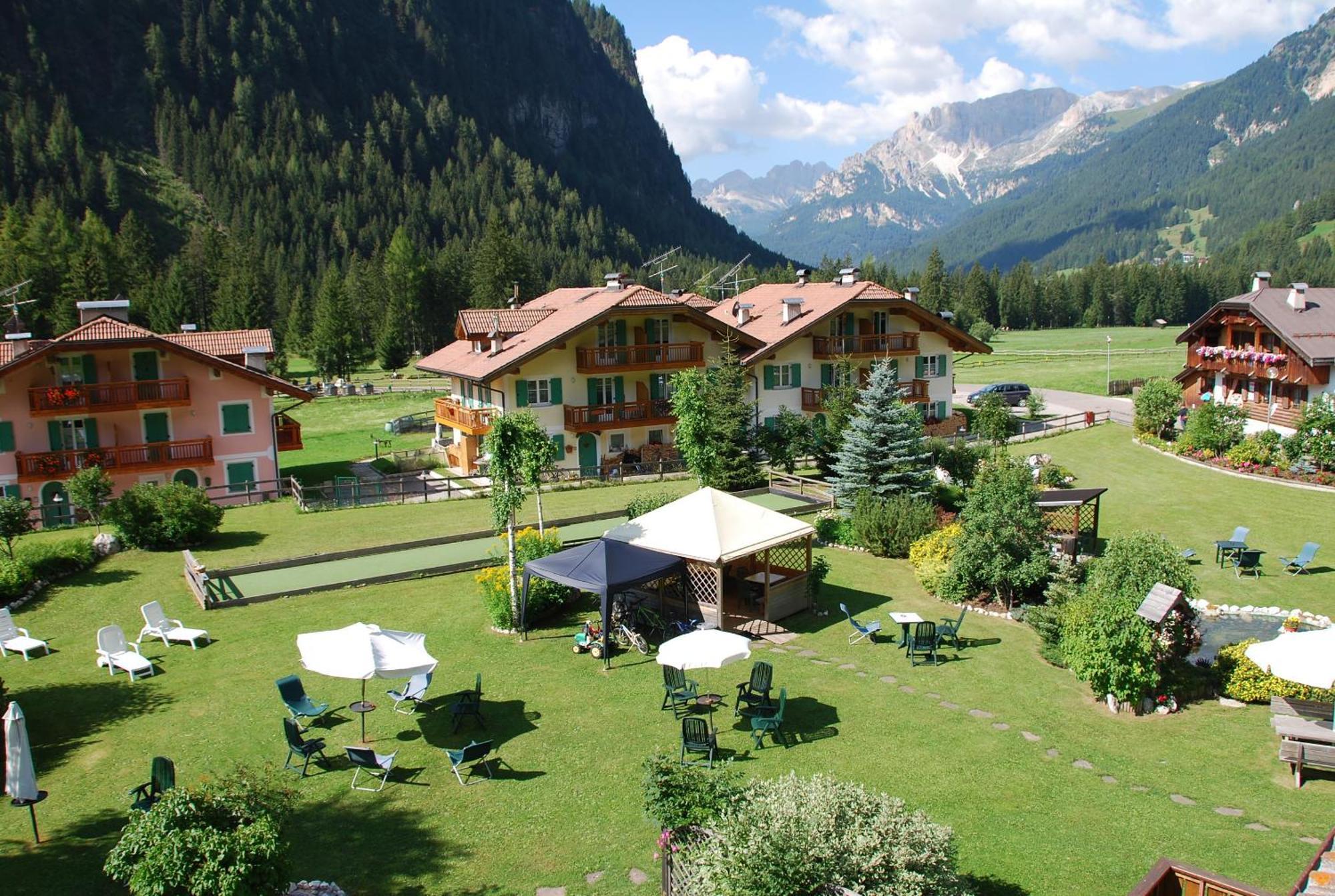 Dolomiten Hotel Irma Canazei Exterior foto