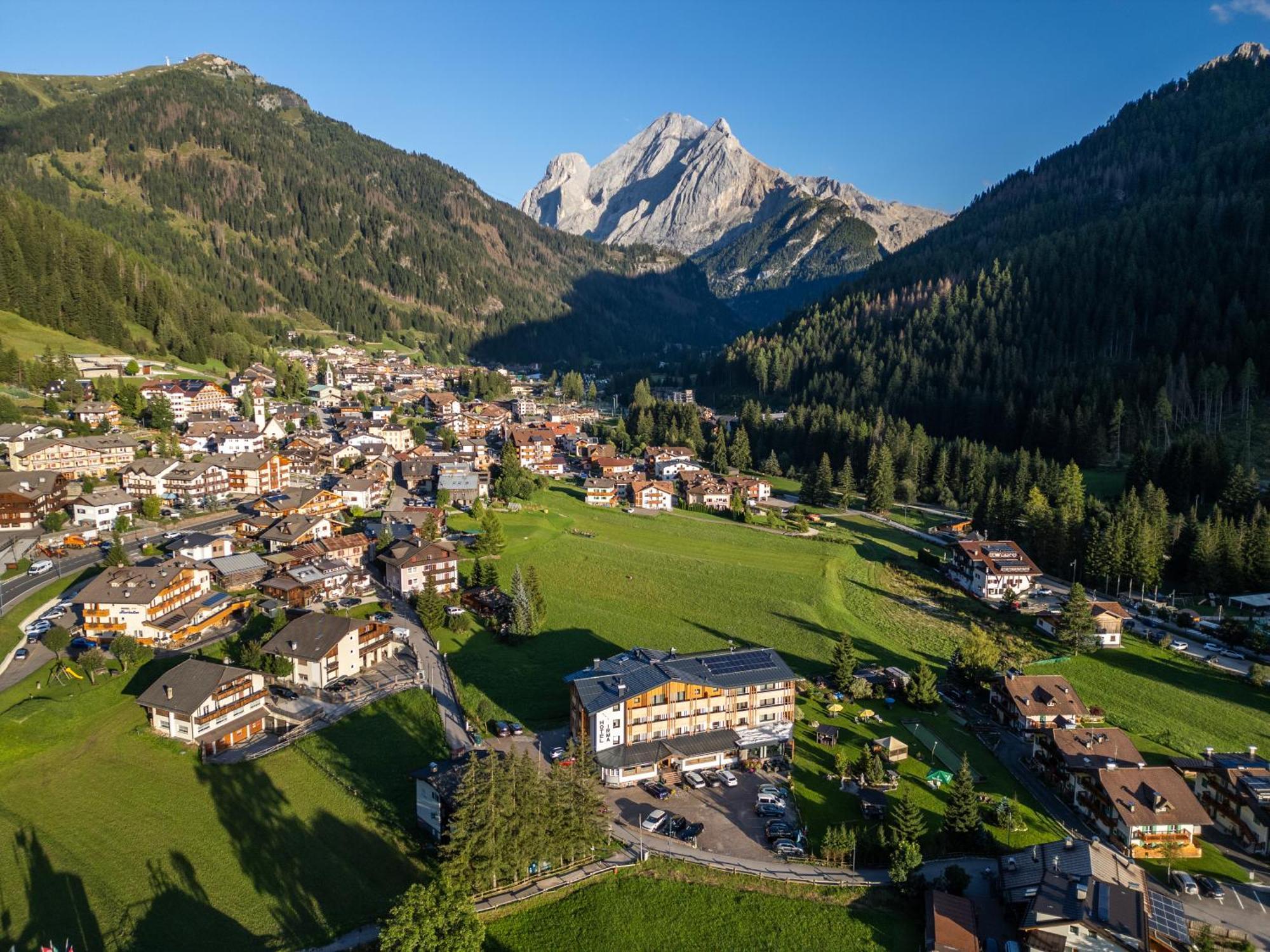 Dolomiten Hotel Irma Canazei Exterior foto